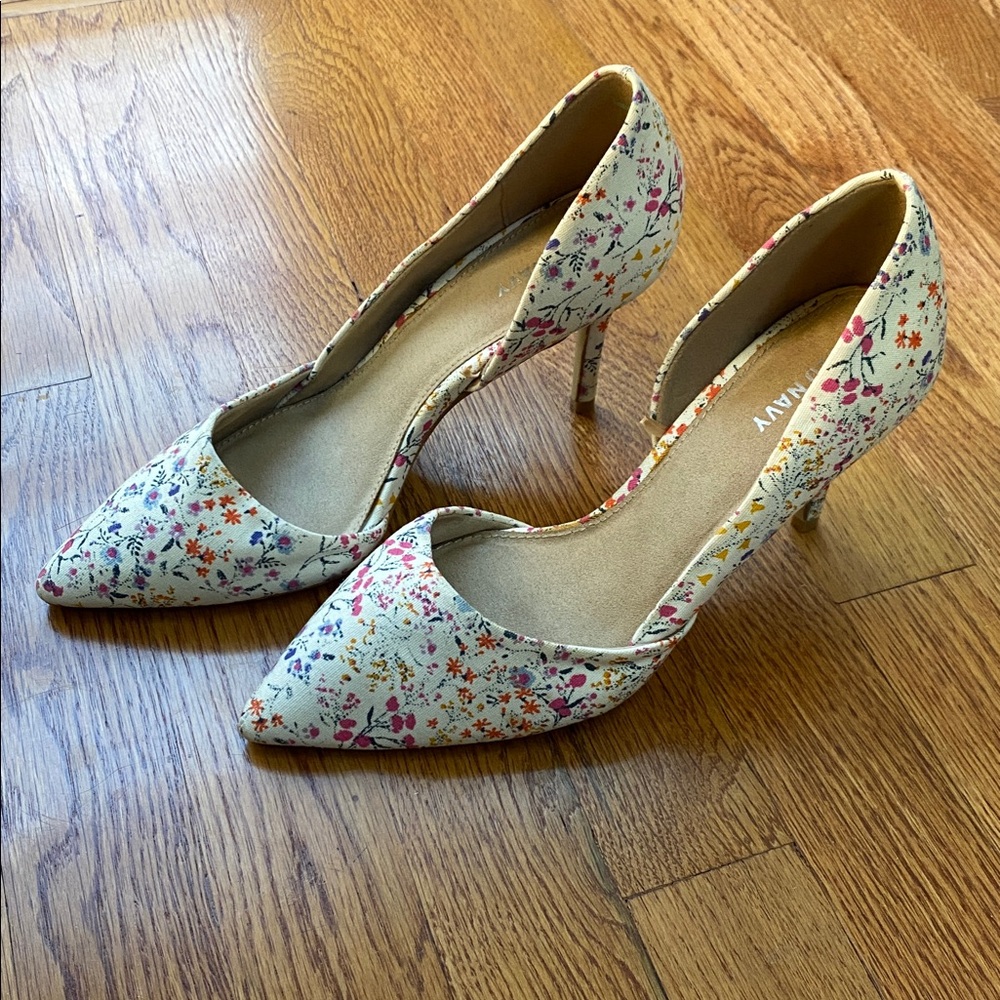 Old Navy Floral Print Heels